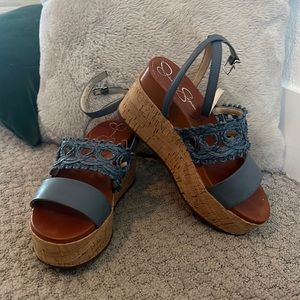 Blue platform wedge
